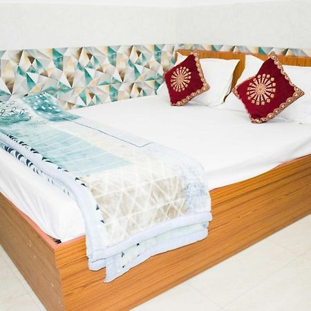 Hotel O New Jp Hotel Meerut Extérieur photo
