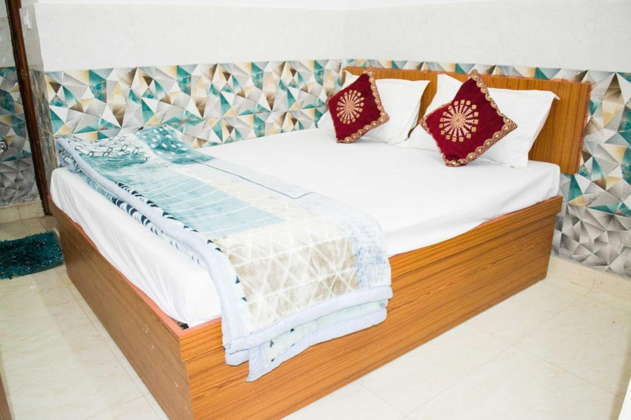 Hotel O New Jp Hotel Meerut Extérieur photo