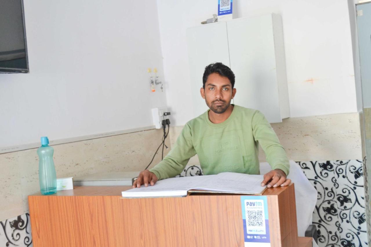 Hotel O New Jp Hotel Meerut Extérieur photo