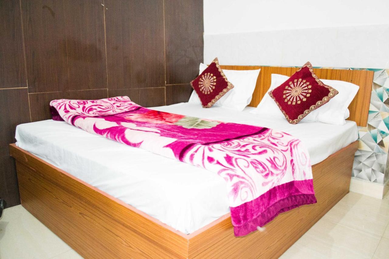 Hotel O New Jp Hotel Meerut Extérieur photo