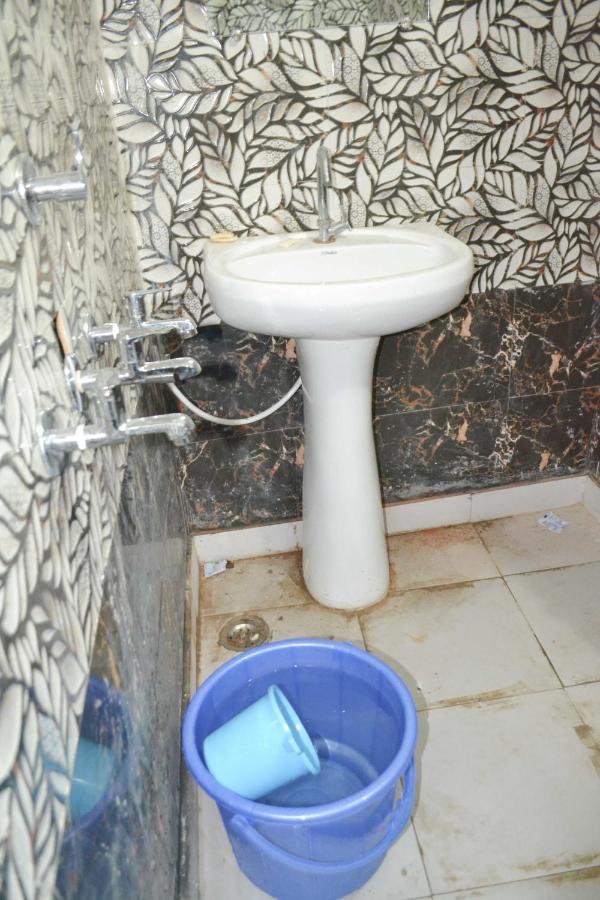 Hotel O New Jp Hotel Meerut Extérieur photo